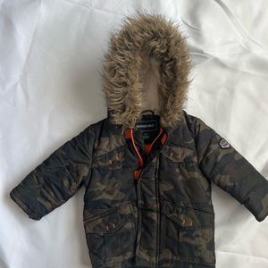 Boy overcoat, cammo. 6/9 mo,